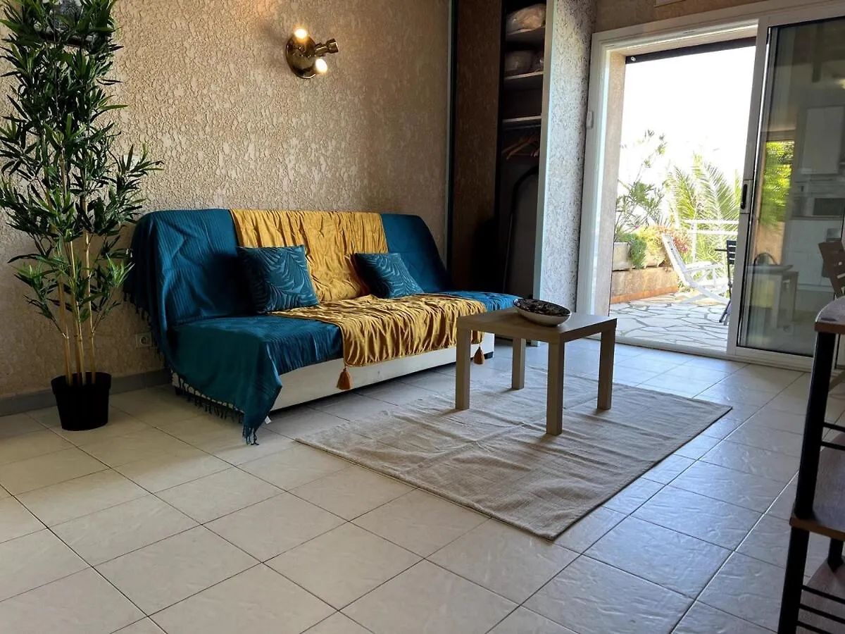 La Madrague Waterfront Cottage Hyeres Holiday home